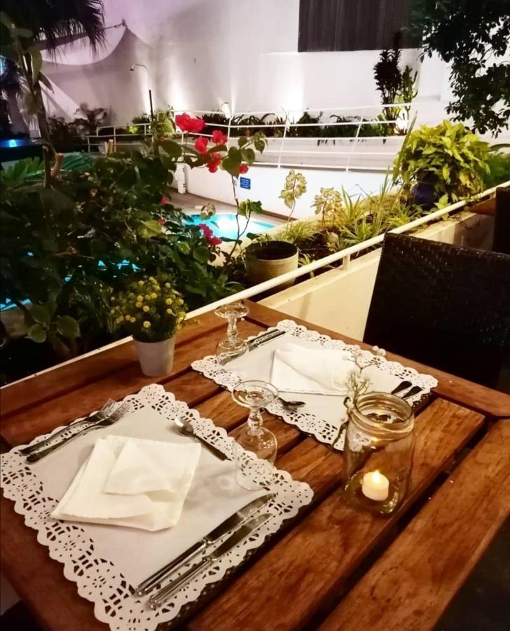 Le Juliette Dodu- Le Charme D'Un Monument Historique Hotel แซงต์-เดอนี ภายนอก รูปภาพ